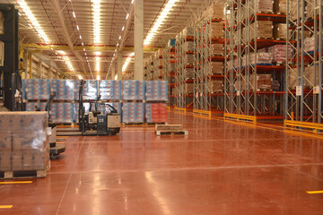 Montacarga en Bodega