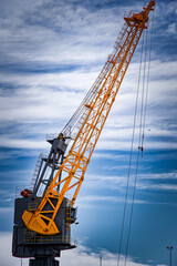 Fototapeta na wymiar crane on the construction site