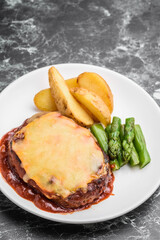 チーズハンバーグ