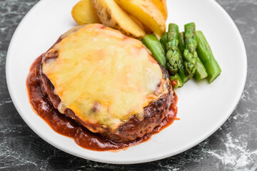 チーズハンバーグ