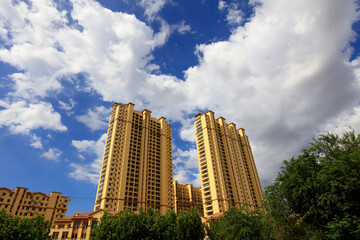 Fototapeta premium The building is under the blue sky Baiyun