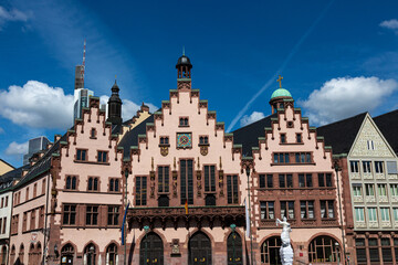 Fototapeta na wymiar View to city hall in Frankfurt