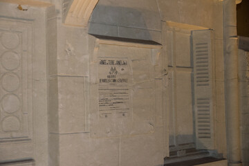 ville sculptée dans la roche