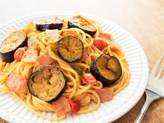 茄子とベーコンとトマトパスタ