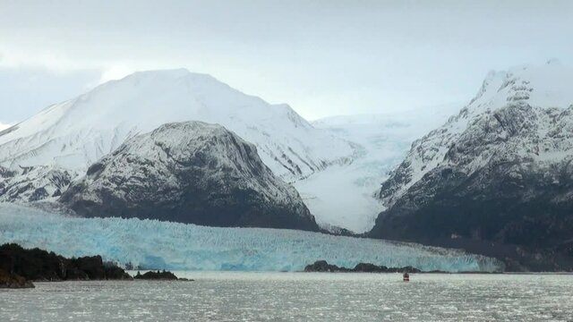 Chile - Amalia Glacier Landscape