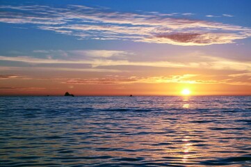 Fototapeta premium Sunset over the Table Bay, Cape Town