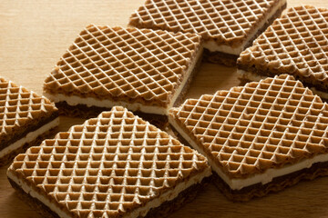 Crispy wafers with chocolate and hazelnut cream