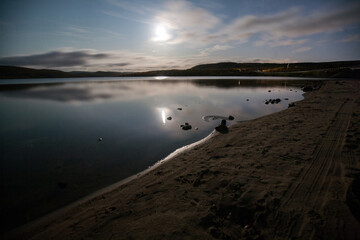Fototapeta premium sunset over the lake at Murmansk, Russia