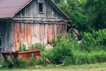 An abandoned barn