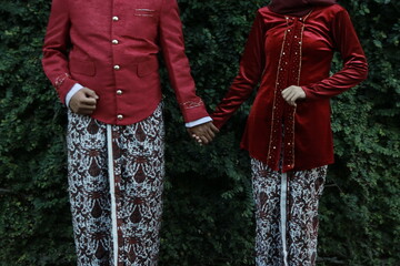 Couple Concepts of Javanese clothing culture. Prewedding session.