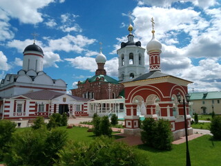 Fototapeta na wymiar Nikolo-Peshnoshskiy monastery