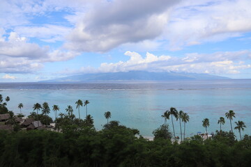 Fototapeta na wymiar Tahiti vue depuis Moorea, Polynésie française