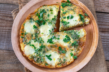 Frittata with ground meat and mozzarella