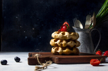 waffle con frutas dark mood