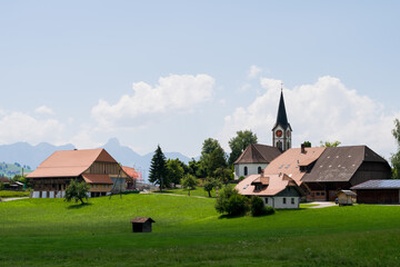 Bauerndorf mit Kirche