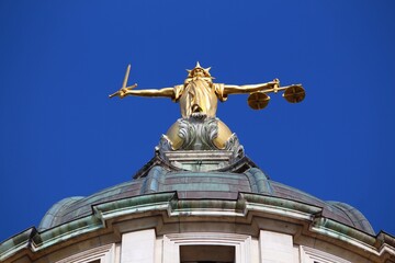 Fototapeta na wymiar Justice statue, London