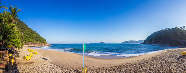 Obraz premium Panoramic photo of tropical beach