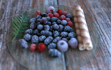 blueberries on wooden table