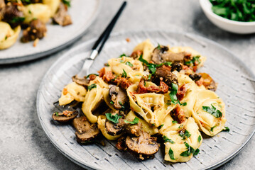 Sun-Dried Tomato and Mushroom Tortellini Dinner