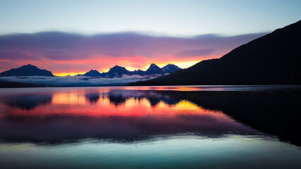 Fototapeta premium sunrise over the lake