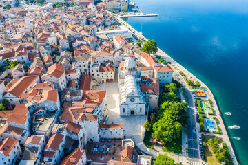 Obraz premium Aerial view of the city of Sibenik in the summer morning, Croatia