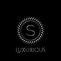 Fototapeta premium Luxury letter S Circle Logo vector design silver color