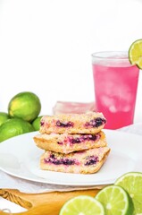 pancakes with fruit