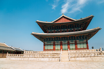 Fototapeta premium Gyeongbokgung Palace Korean traditional architecture in Seoul, Korea