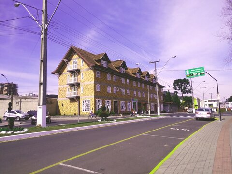 balloon, sky, air, umbrella, hot, blue, colorful, summer, beach, hot air balloon, color, yellow, flying, fly, red, rainbow, fun, parachute, parasol, sport, balloons, green, water, kite, outdoors