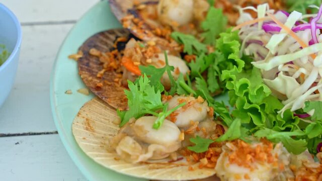 Butter and garlic grilled scallops - seafood style