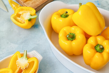 Yellow bell pepper in bowl on table