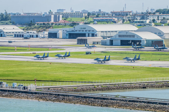 F15戦闘機が4機離陸準備中　那覇基地