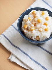 아시아 음식 병아콩과 흰밥
