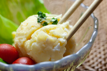 家庭で作ったポテトサラダ 