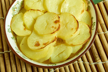Scalloped Potato And Smoked Fish Pot