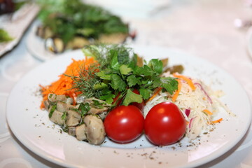 salad with tomatoes