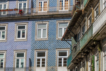 Fototapeta premium Porto&nbsp;or Oporto&nbsp; is the&nbsp;second-largest city&nbsp;in&nbsp;Portugal&nbsp;and one of the&nbsp;Iberian Peninsula's major urban areas. Porto is famous for &nbsp;Houses of Ribeira Square located in the historical center of Porto