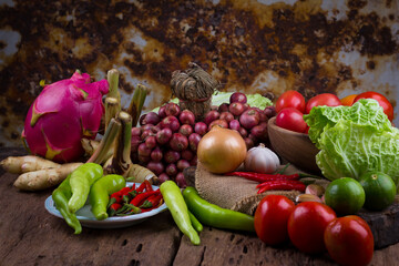 Composition with assorted raw organic vegetables