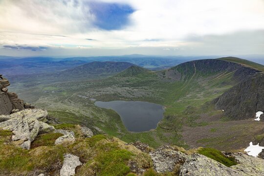Lanscape with a lake and a long horizon