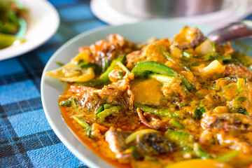 Fried crab with curry powder