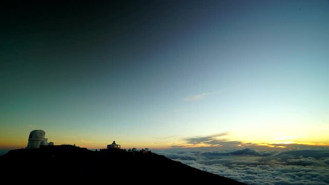 Haleakala crater sunset time-lapse. Mountain sunset timelape. Maui Hawaii