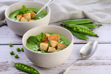 Chilled pea soup