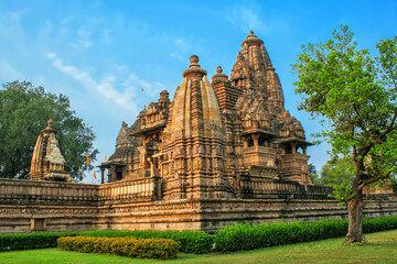 Fototapeta premium Western Group of Temples, Khajuraho, Madhya Pradesh, India. it's an UNESCO world heritage site.