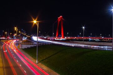 night traffic on the bridge