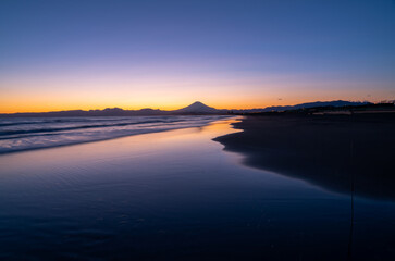 湘南 鵠沼海岸から見た富士山