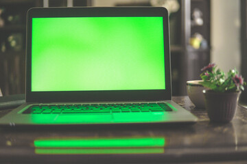 
Laptop, with green screen