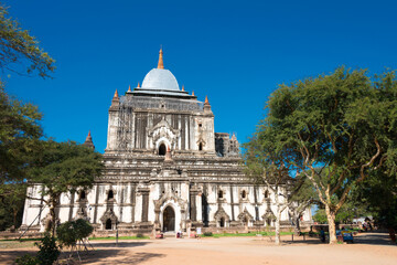 Fototapeta premium Bagan Archaeological Area and Monuments. a famous Buddhist ruins in Bagan, Mandalay Region, Myanmar.