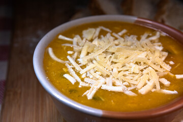 Sopa de Legumes com queijo ralado