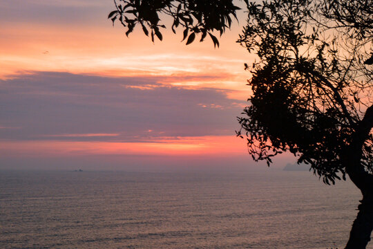 sunset on the beach las atardeceres en las playas de lima  son magnificas