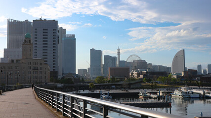 横浜　開港の道とみなとみらいの青空